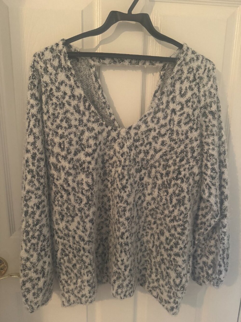 Liverpool LA V neck sweater